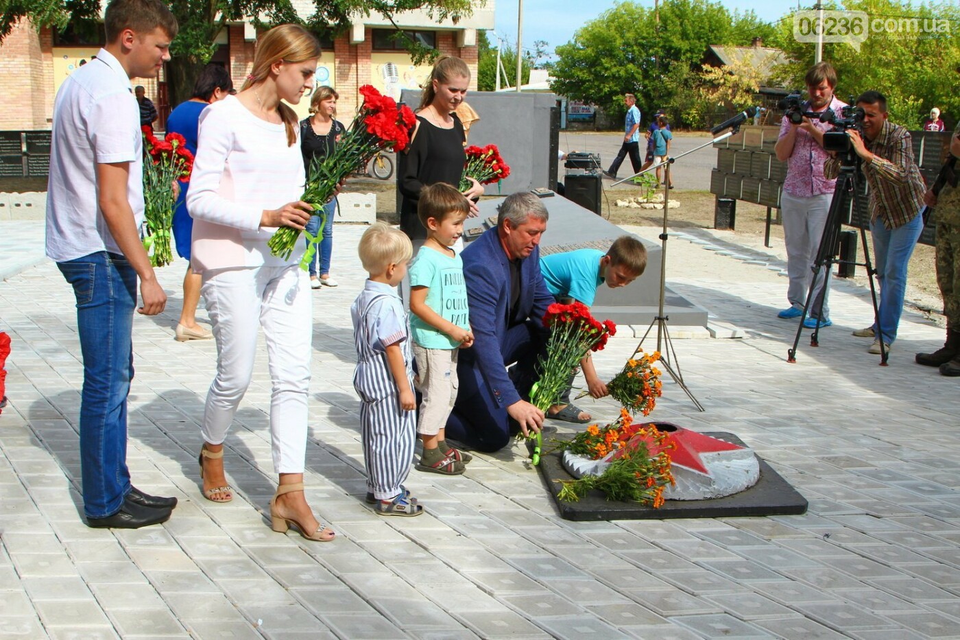 Как прошла 75-я годовщина освобождения Донбасса в регионе:..., фото-23 Как прошла 75-я годовщина освобождения Донбасса в регионе: фото, фото-23