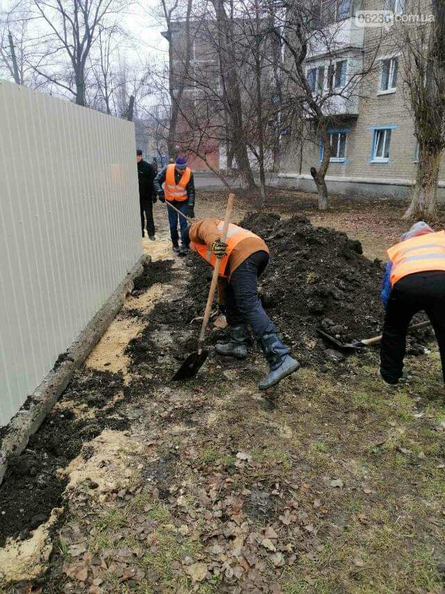 В Авдіївці завершують роботи по облаштуванню нових сміттєвих точок , фото-1