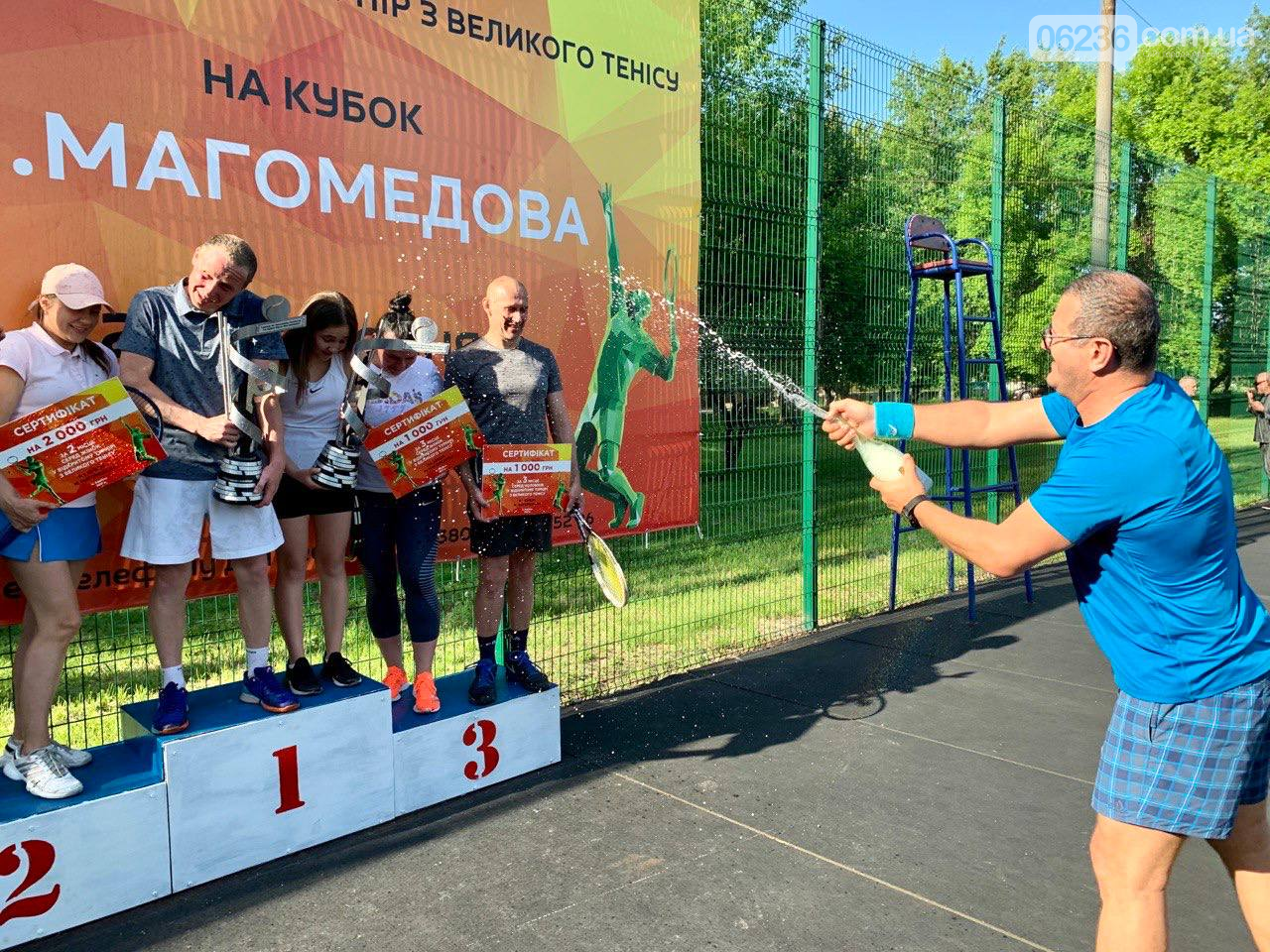 В Авдеевке состоялся теннисный турнир на кубок Мусы Магоме..., фото-4 В Авдеевке состоялся теннисный турнир на кубок Мусы Магомедова, фото-4