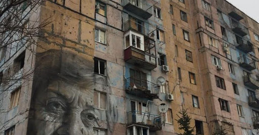 Підрядника, який не відремонтував багатоповерхівку в Авдіївці попри договір, зобов’язали повернути гроші