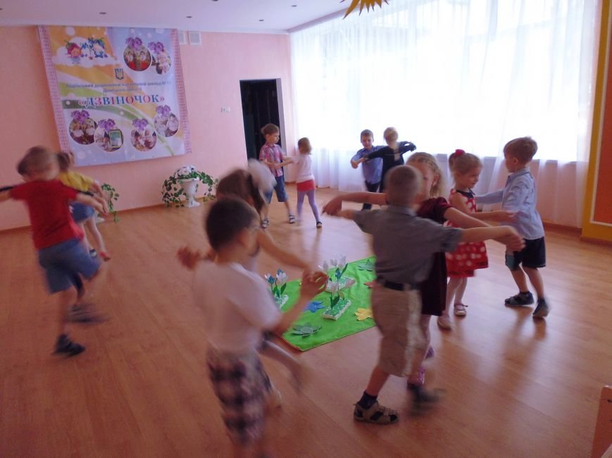 Музыкальные работники детских садов Авдеевки обменивались опытом  на городском методическом объединении (ФОТО) (фото) - фото 1